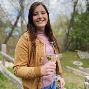 Meet your Posher, Leslie